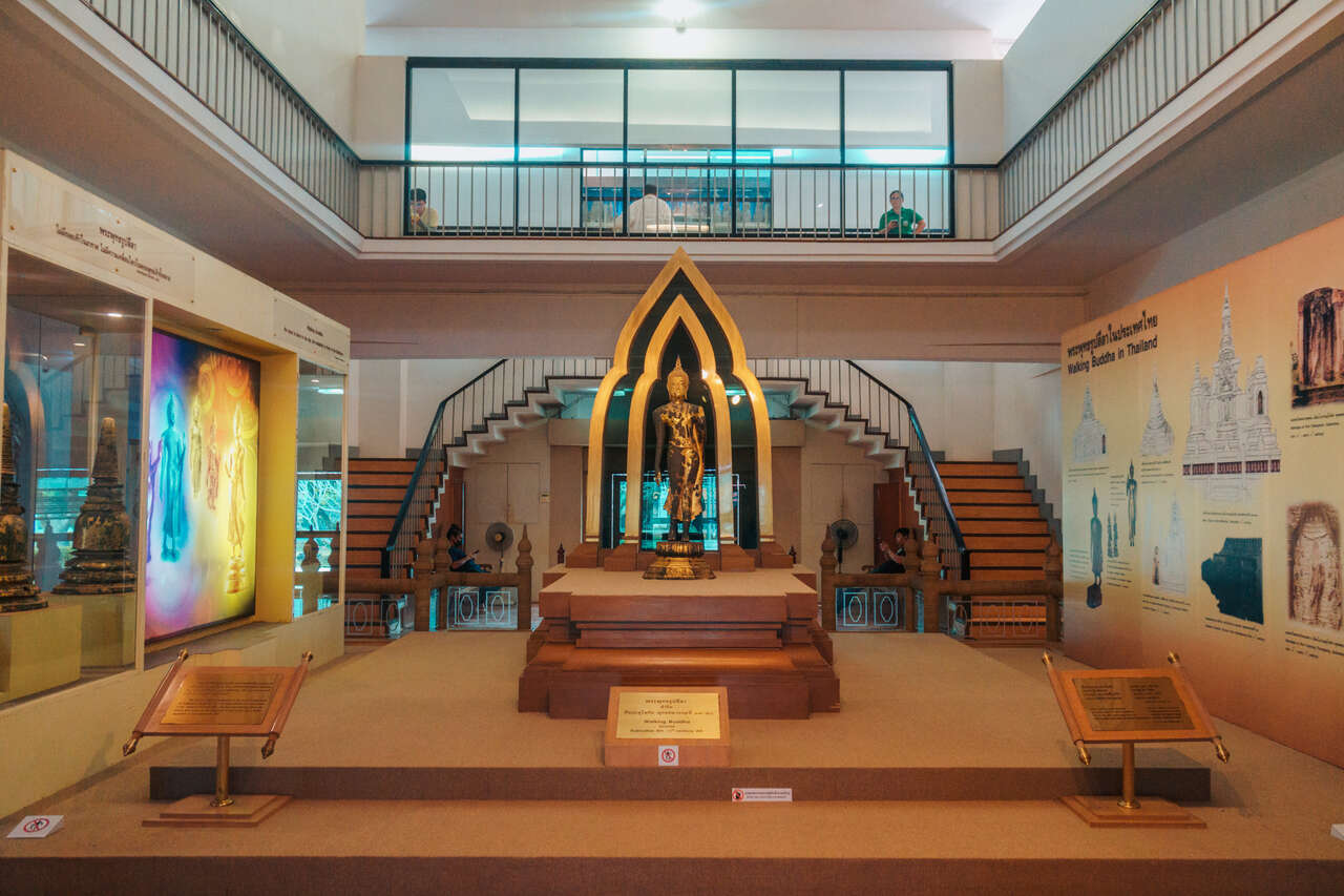 Learn Sukhothai’s culture with expert guidance